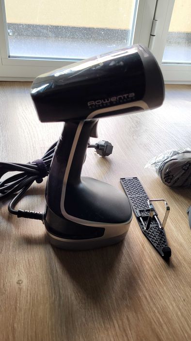 Ferro vertical a vapor Rowenta + Cabide
