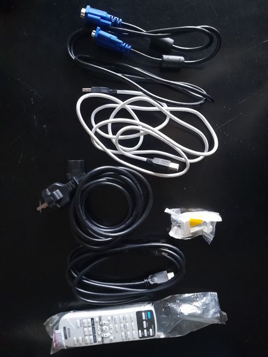 Projector Epson EB-S18 completo