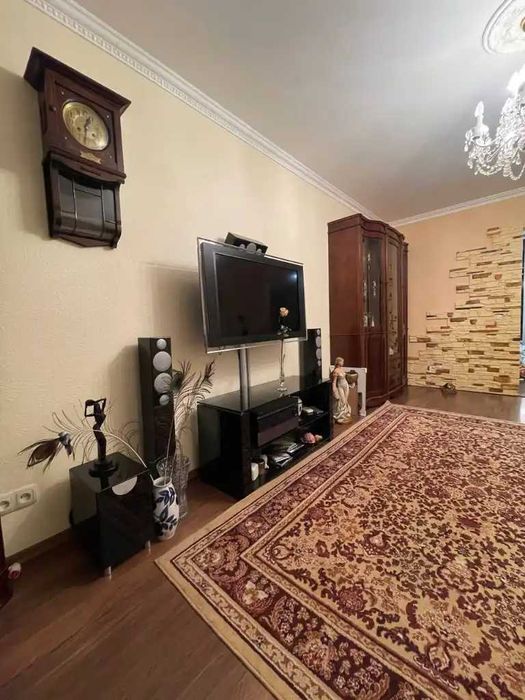 Продам 3к квартиру Тополь-1 Хороший кирпичный дом Правый берег