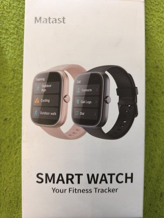 Смарт годинники різні.