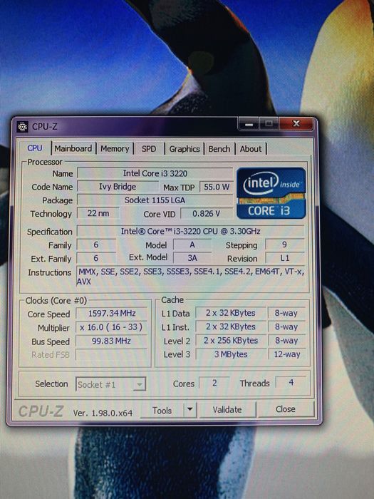 Pc torre +monitor +secretaria