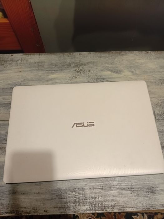 Ноутбук asus 2000 грн