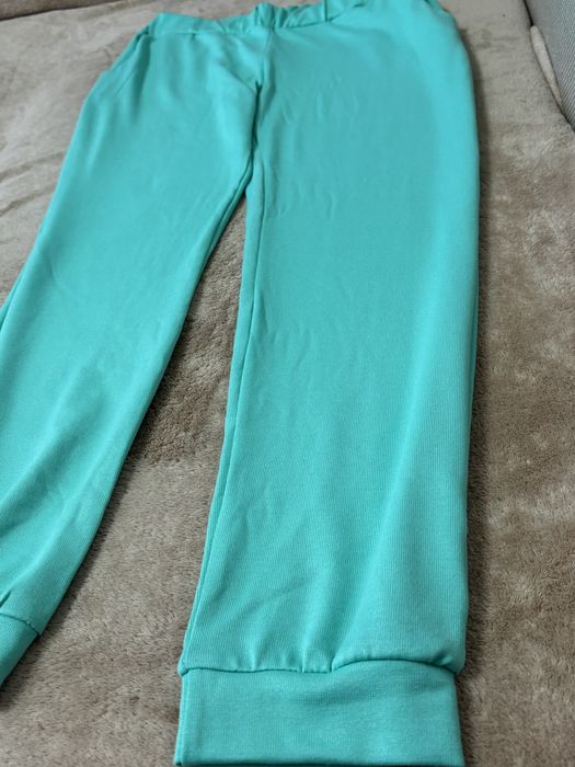 Костюм жіночий