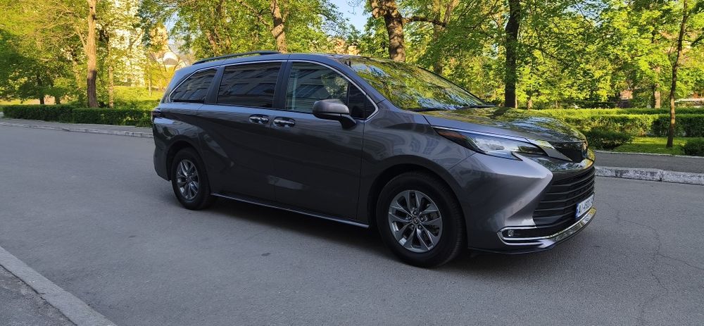 Toyota Sienna 2023