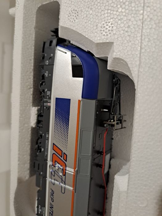 Lokomotywa elektryczna E183/ EU44 „Husarz” Piko PKP Intercity HO