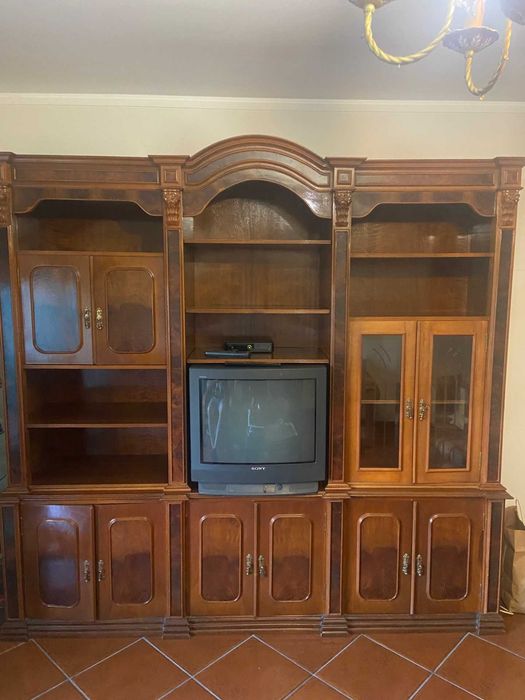 Vendo armário para sala