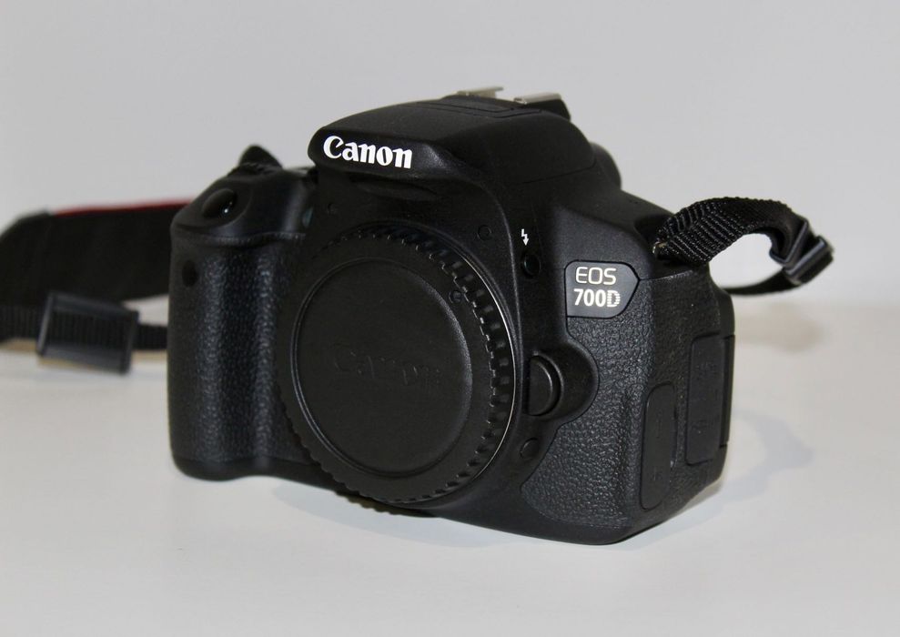 Câmera fotográfica Canon EOS 700D DSLR