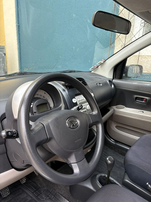 Carro sirion 1.o 2004