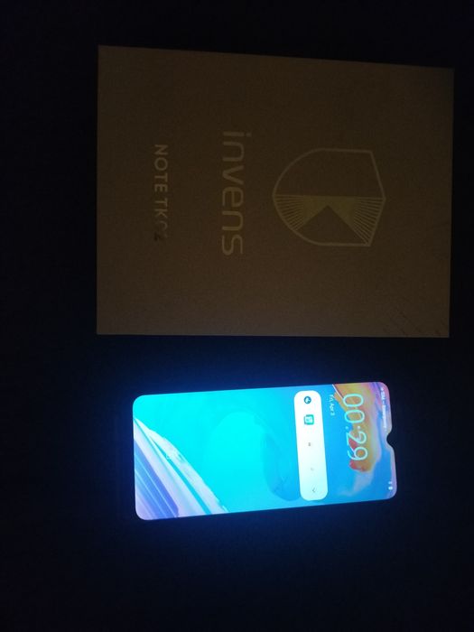 Telefon ivenst lekko używany