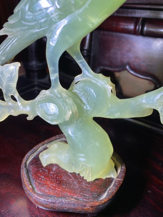Escultura Pássaros Andorinhas Jade centenário 24cm