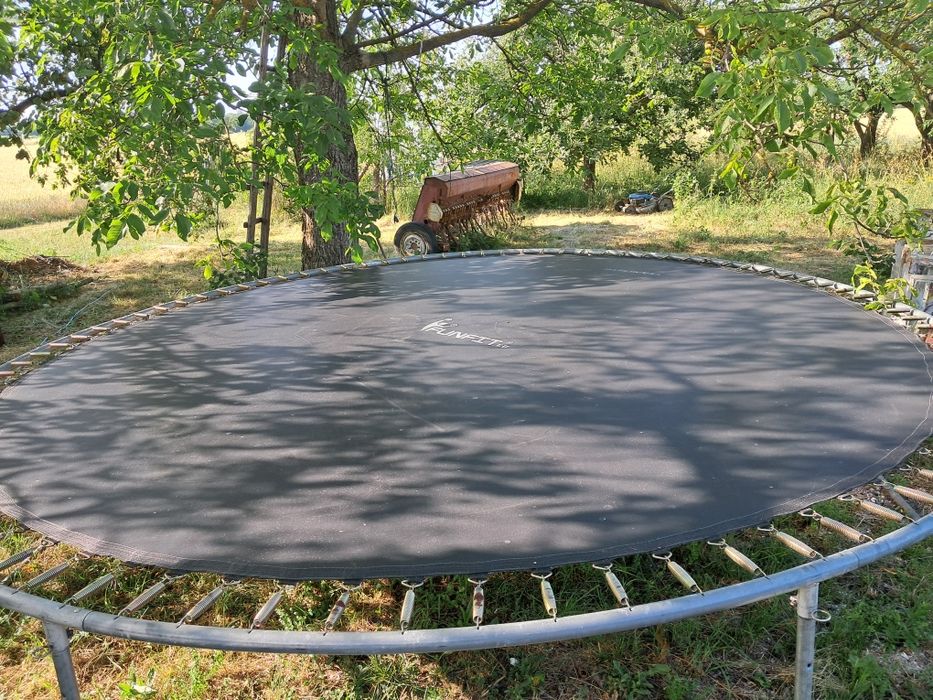 Trampolina ogrodowa duża