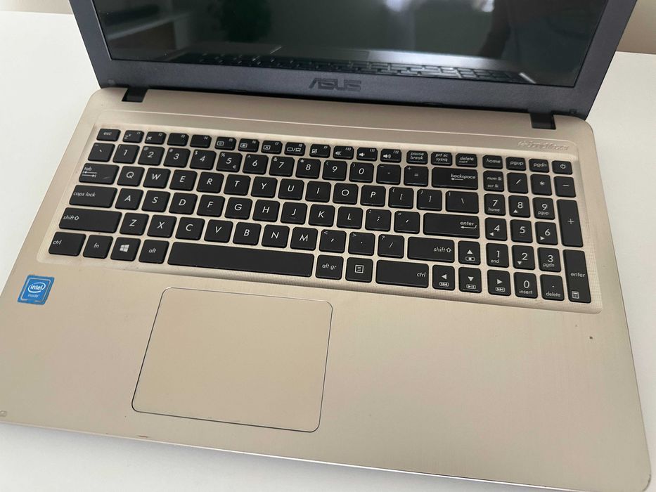 Laptop ASUS r540s komputer czarno-srebrny POLECAM !