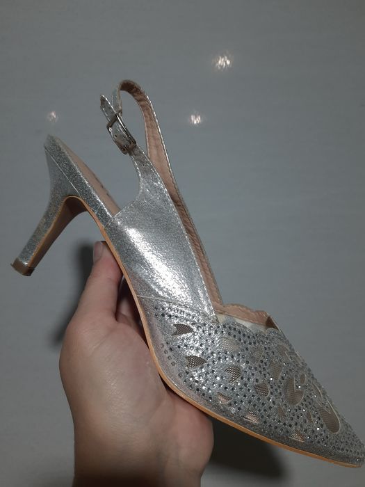 Срібні слінгбеки босоніжки на зручних підборах 7 см Sko's 40