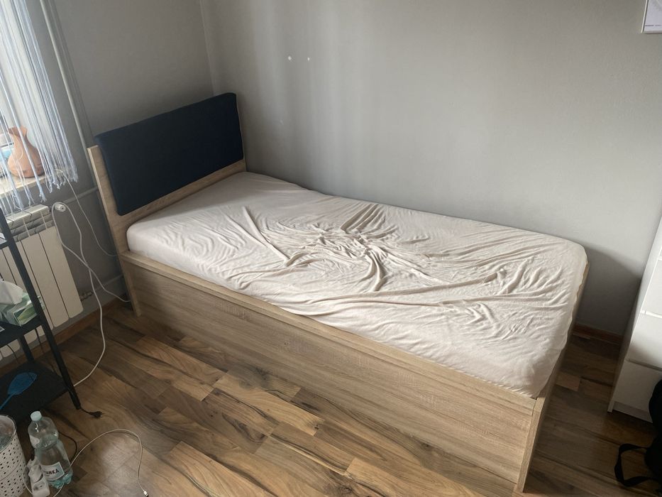 łóżko jednoosobowe