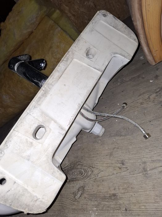 Umywalka ceramiczna nablatowa 80cm