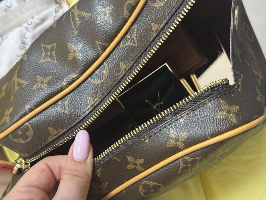 Косметчка Louis Vuitton