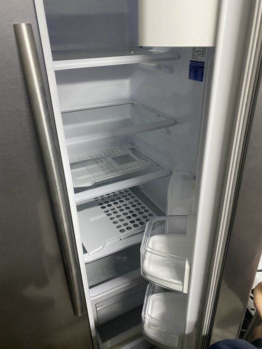 Холодильник Samsung Side-by-Side RS52N3203SA.