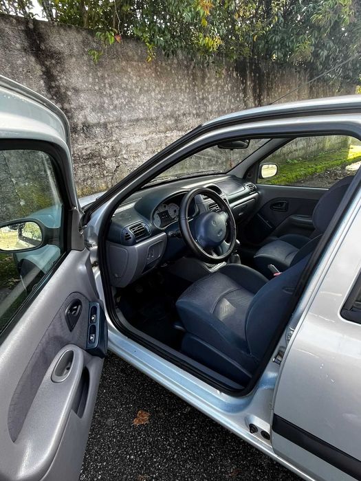 Renault Clio 1.2 (2001)