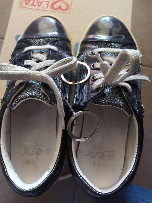 Trampki lakierowane Bartek