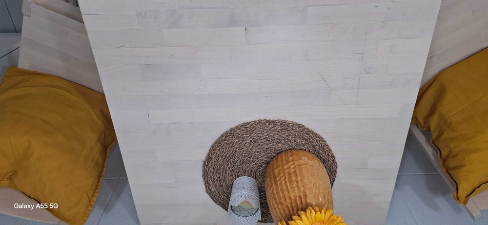 Conjunto Mesa e duas cadeira