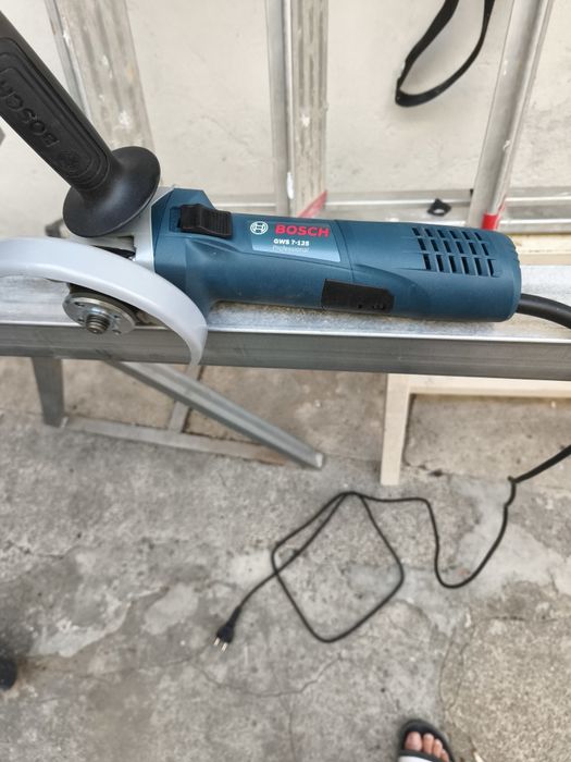 Rebarbadora Bosch profissional