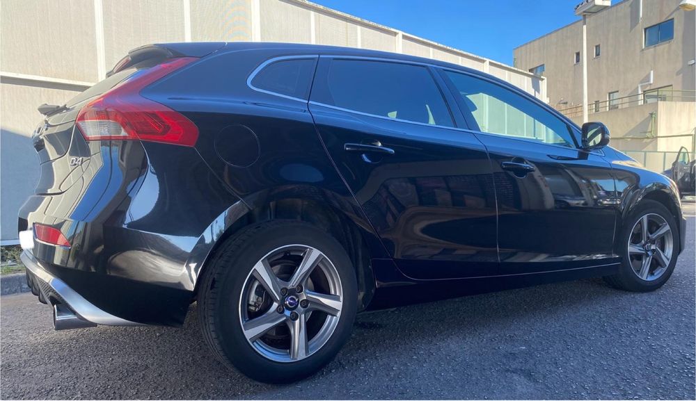 VOLVO V40  2.0  190cv  D4