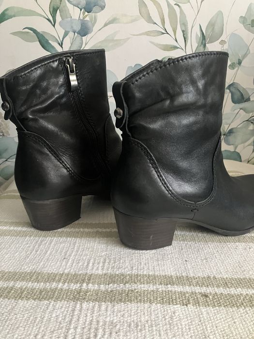 Botki damskie Bellissima ocieplane czarne na slupku roz.38