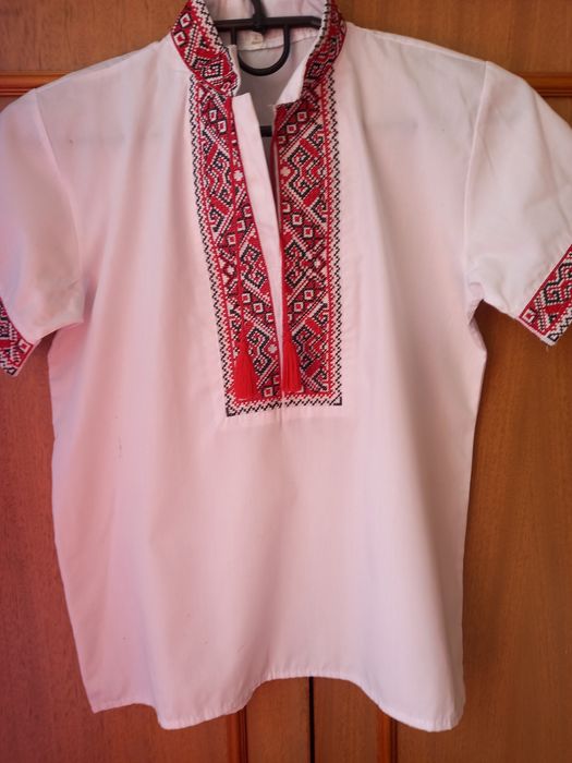 Продам  вышиванку
