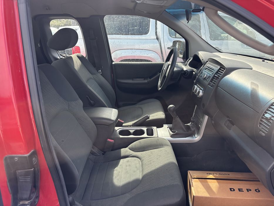 Nissan navara 2.5 dci king cab 2011