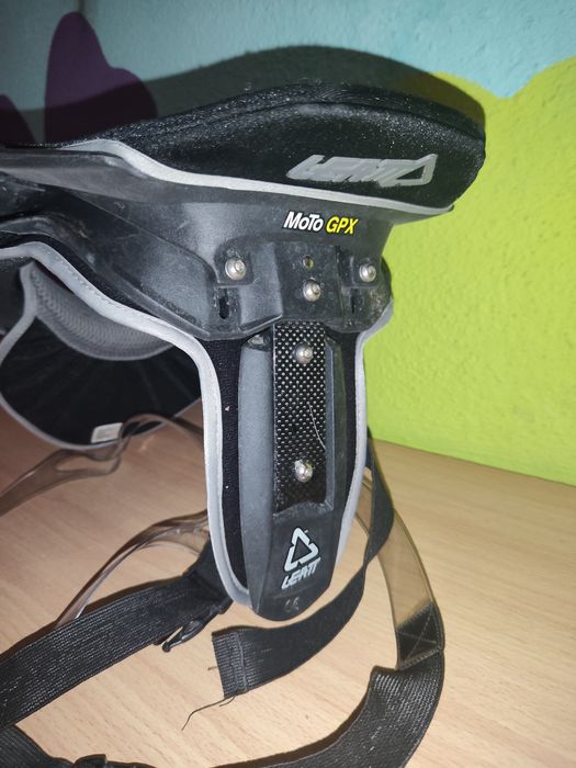 Proteção Cervical LEATT Moto GPX – Neck Brace Motocross / Enduro