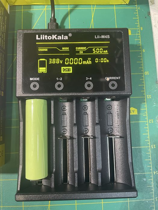LiitoKala Lii-M4S блок питания в комплекте не идет