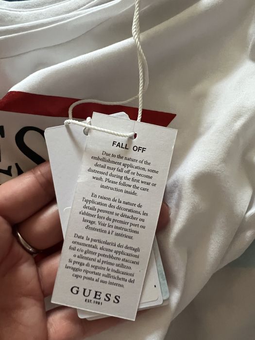 T-shirt damski Guess