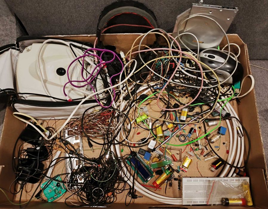 Złom elektroniczny zestaw: silniki, zasilacze, atmega, mp4, wiatraki