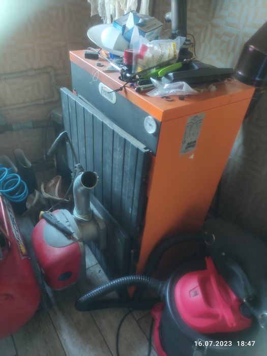 Котел чугуний без пальника і дверки під нього