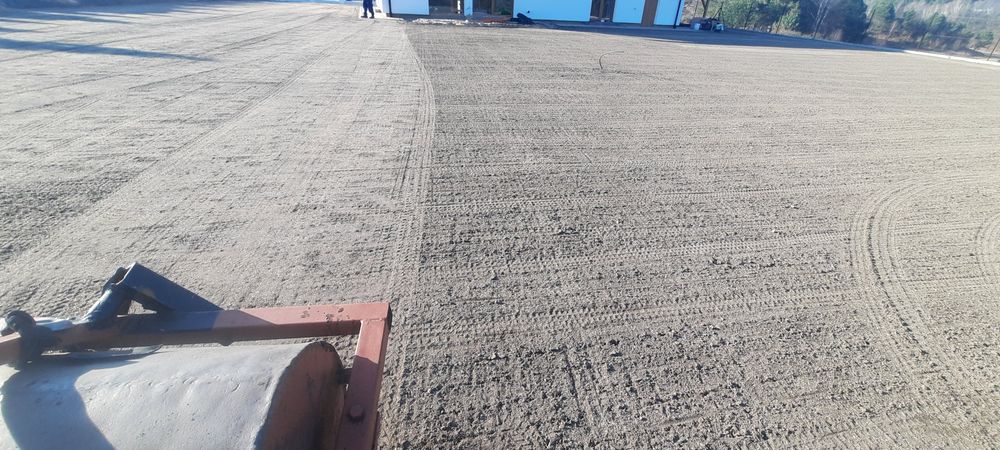 Zakładanie trawników trawnika   glebogryzarka separacyjna równanie ter