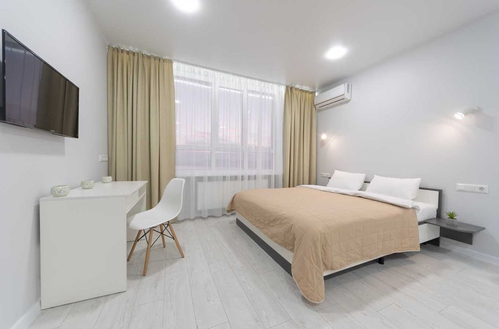 Завжди є світло! Затишна студія з панорамним видом на місто.