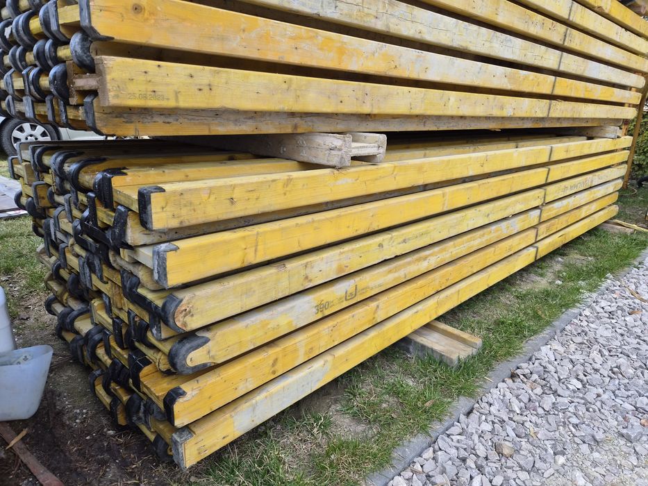 Dzwigary szalunkowe DOKI PERI ULMA