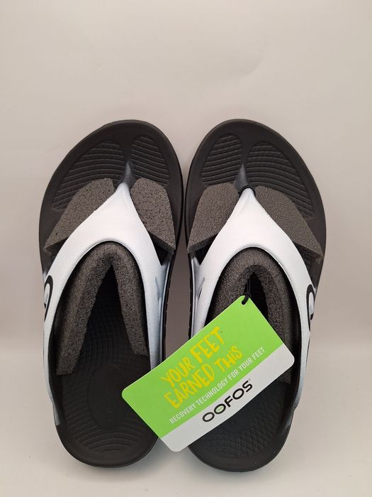 Klapki regeneracyjne OOFOS unisex 36