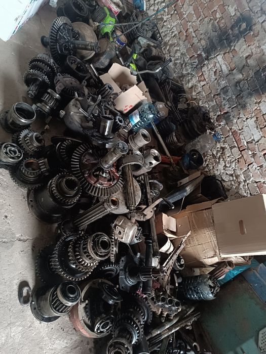 Продам запчастини ЮМЗ б/у...