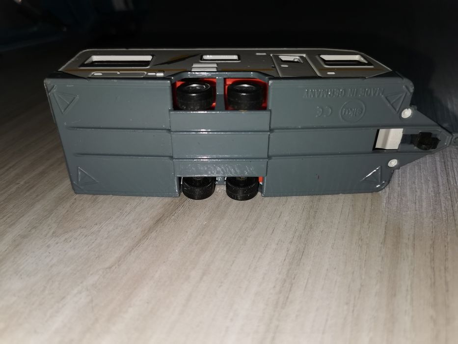 SIKU przyczepa caravan roulotte  1:55