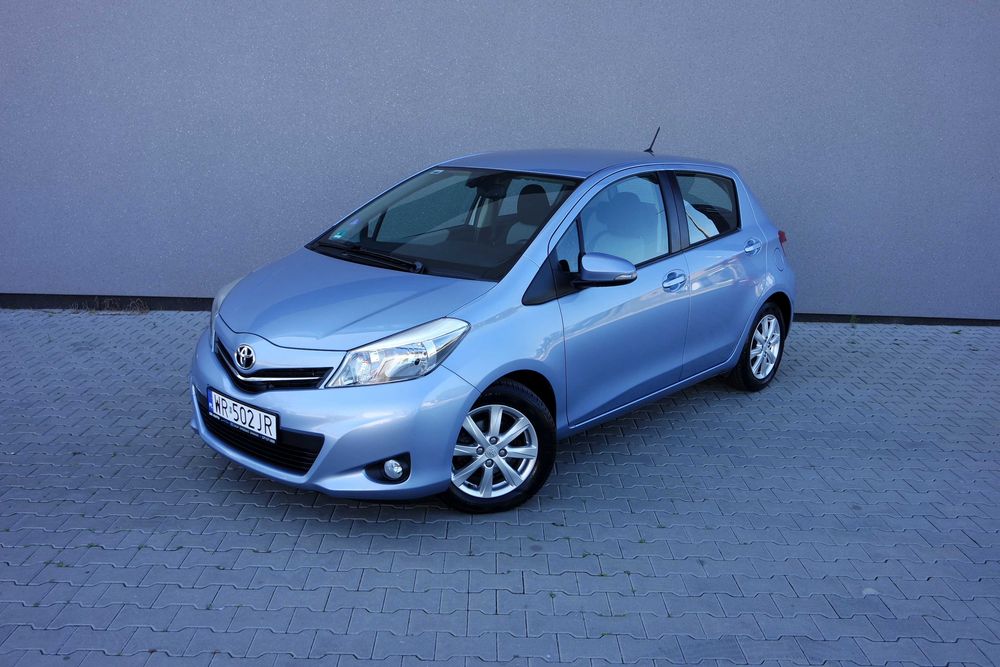 Toyota Yaris 3 1.3 benzyna kamera 6 biegów tylko 131 tys km z Niemiec