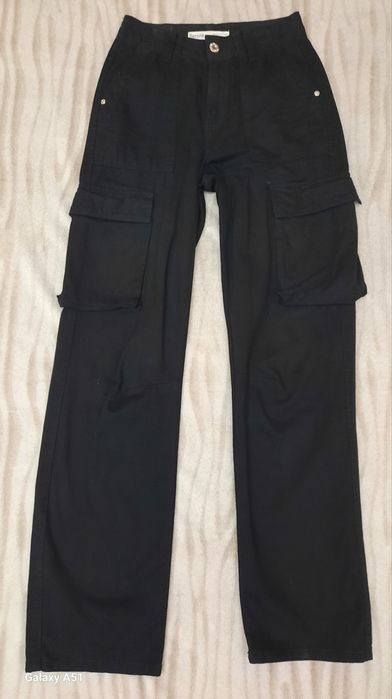 Чорні карго джинси від бершка