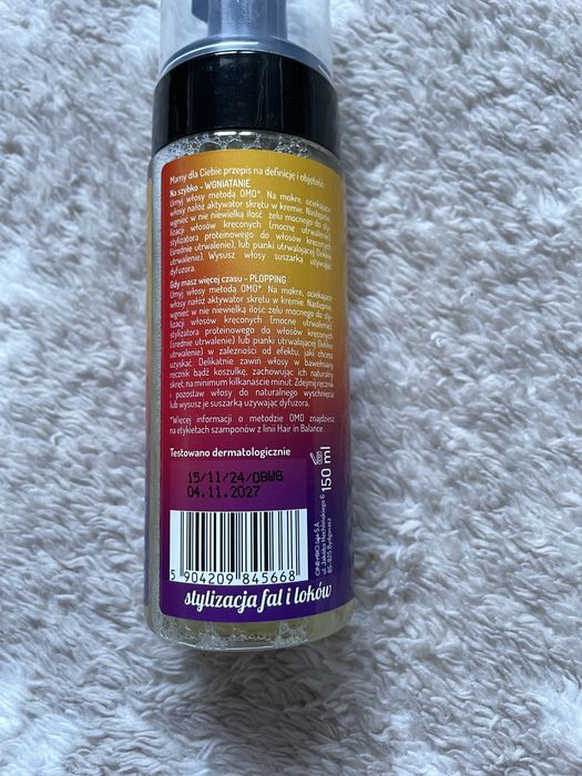 Pianka do włosów utrwalająca do stylizacji fal i loków Onlybio