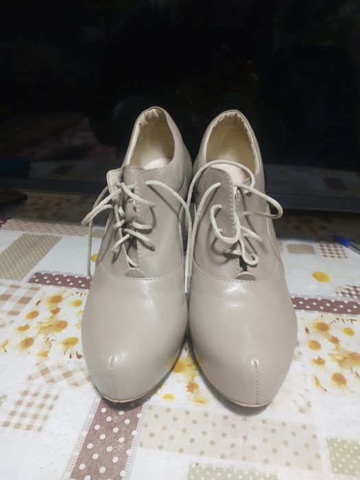 Продам кожаные ботинки