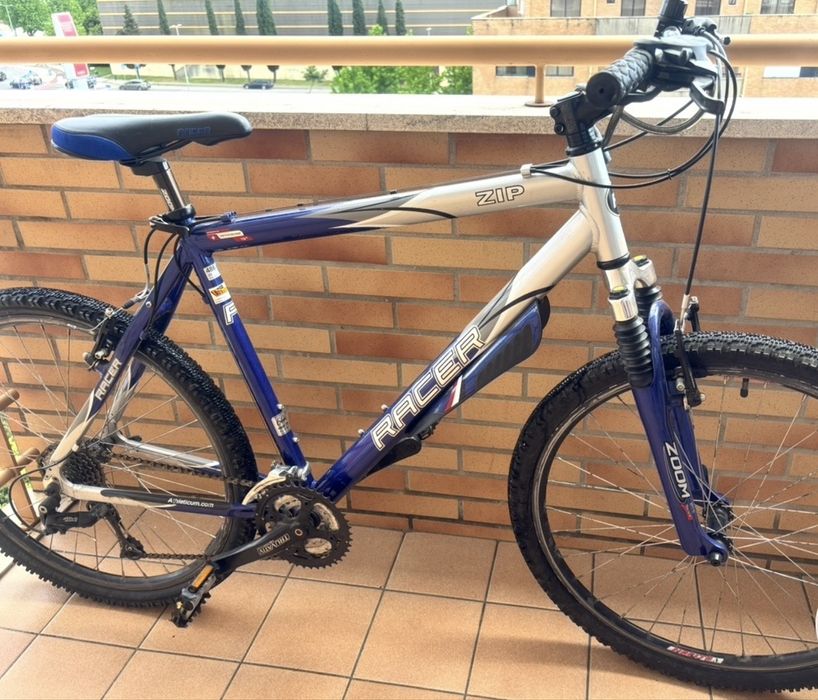 Bicicleta com pouco uso