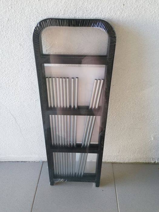 Sapateira nova e embalada