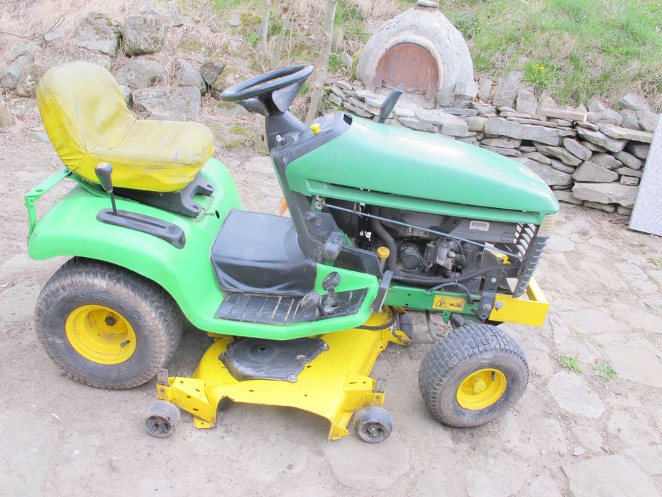 kosiarka traktorek john deere lx273 silnik kawasaki dwa cylindry chłodzone wodą