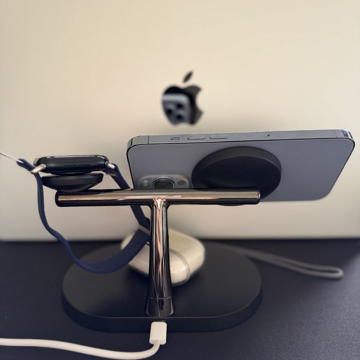 Carregador MagSafe 3 em 1 (iPhone + Apple Watch + AirPods)
