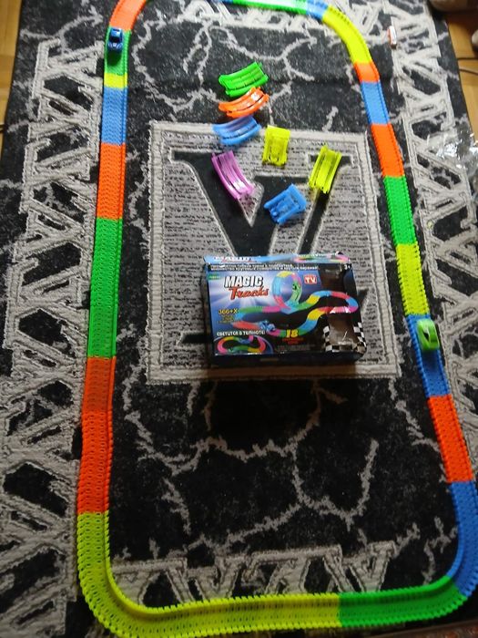 Продам детскую игру magic treaks