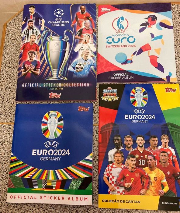 Cadernetas de Futebol Panini & Topps